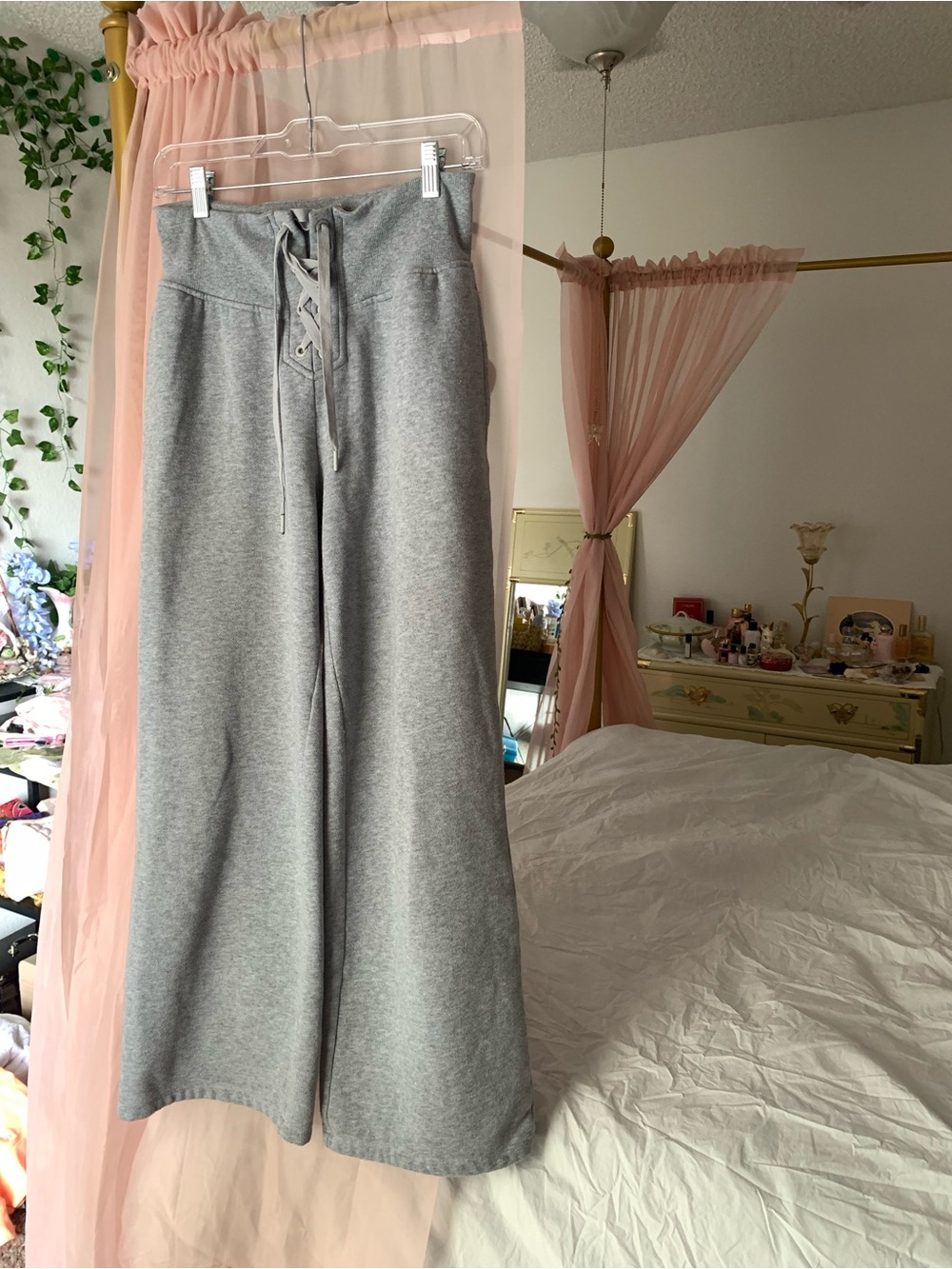 Victoria's Secret Light Gray Fleece-Lined Sweatpants